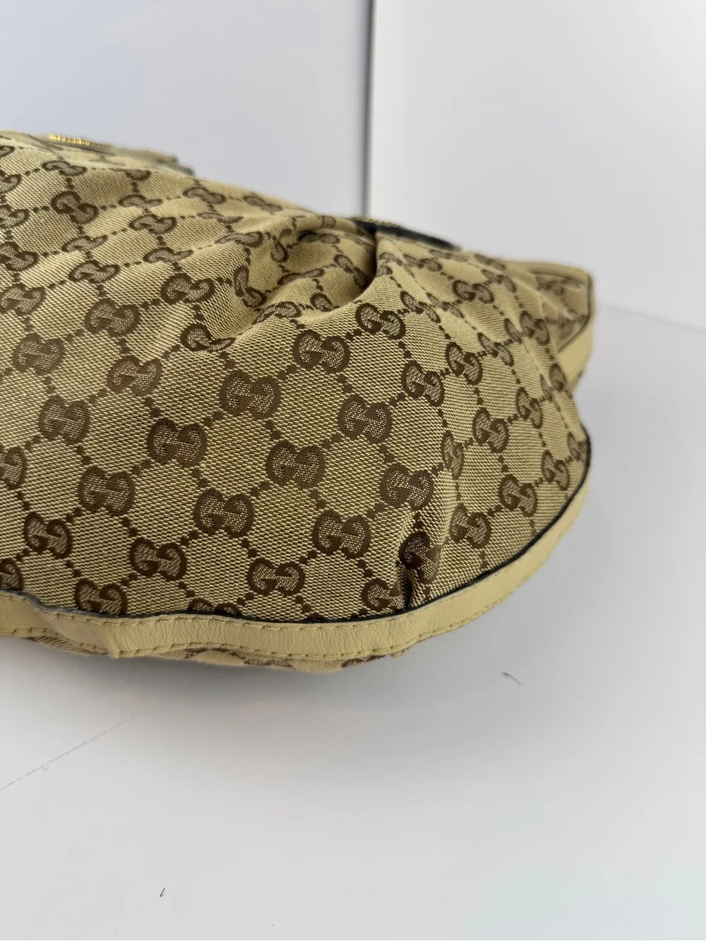 Gucci Beige GG Canvas Shoulder Bag with Leather Trim - Picture 7 of 16